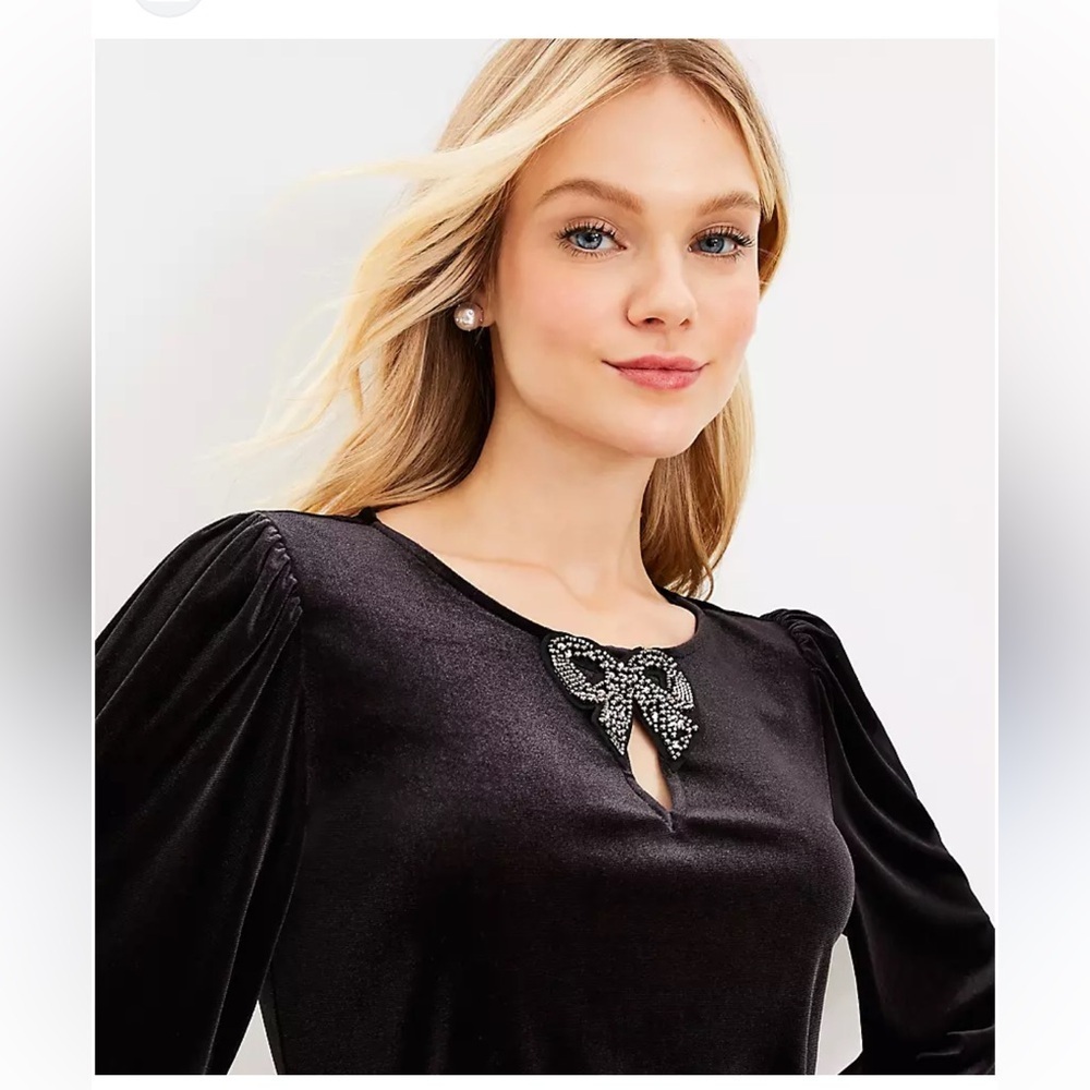 Loft Black velvet blouse with an embellished crystal bow at the neckline Sz M